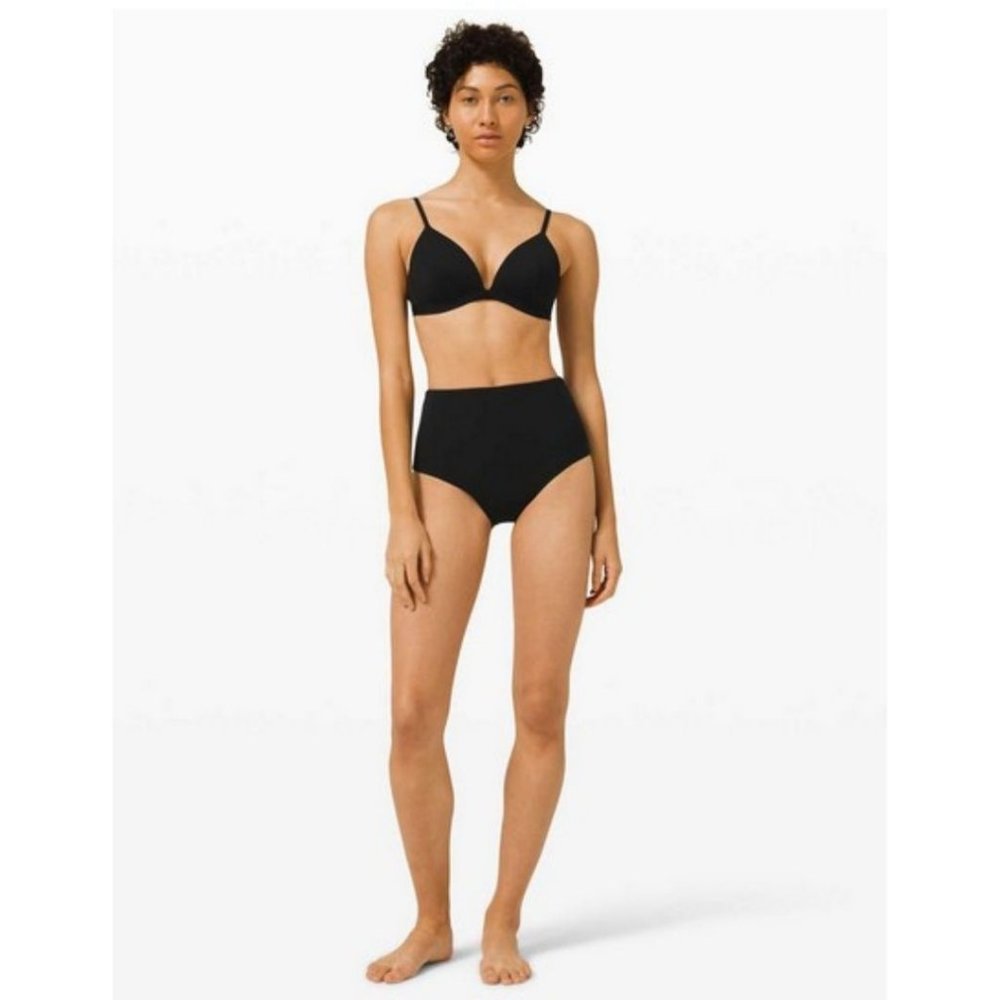 Lululemon Deep Sea Swim Top A/B Cup Straight Strap Black Size 6 Esca